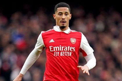 Arsenal Defender Sign New Deal