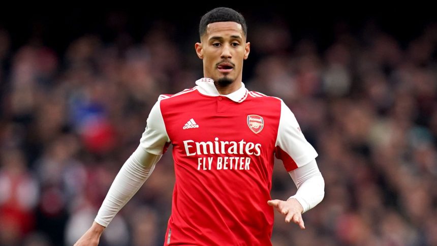 Arsenal Defender Sign New Deal